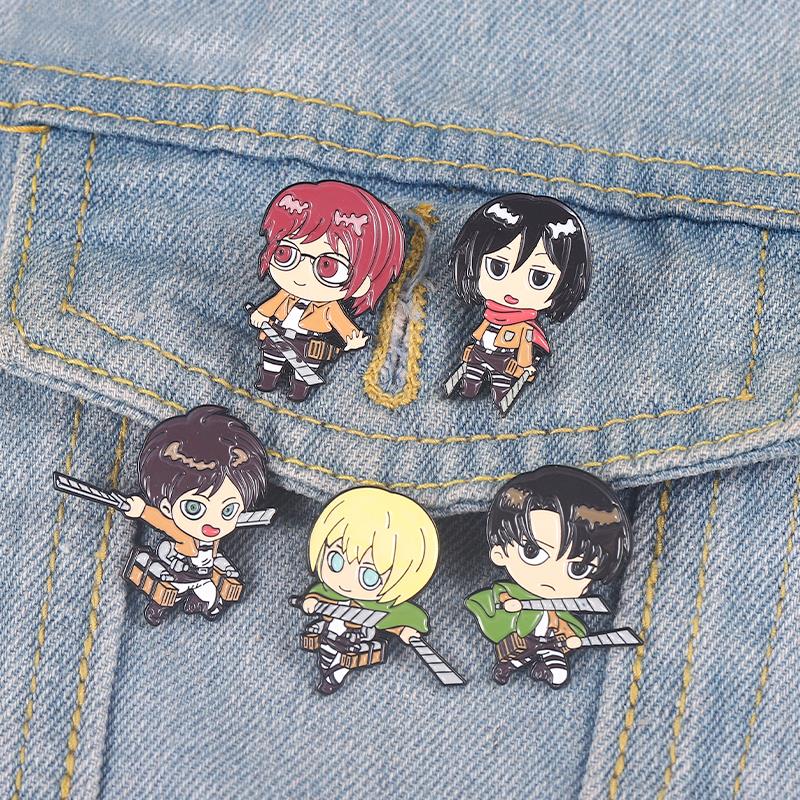 Chibi Enamel Pins Custom Eren  - Levi Jewelry & Watches Inc recension och pris