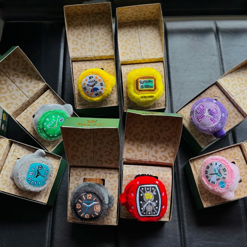 In Stock Pop Sunday Plush Rela - Jewelry Watch recension och pris